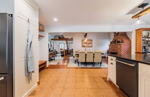 Pine Grove Maison | Lake House On Sweet Arrow Lake
