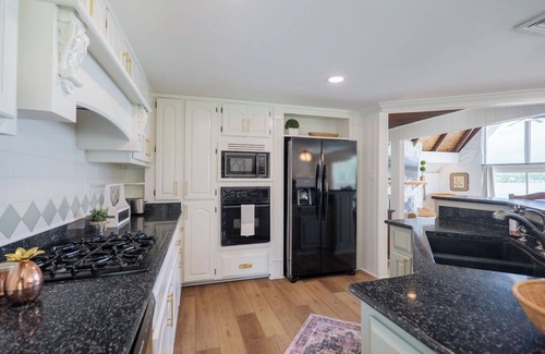 Lake Park Maison | Lake House Pool Home With Dock and Boat Ramp