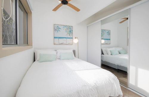 Tuggerawong Maison | Lake House Studio - A Peaceful Waterfront Hideaway