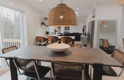 Athens Maison | Lake house with Arcade games near Hudson-Catskills