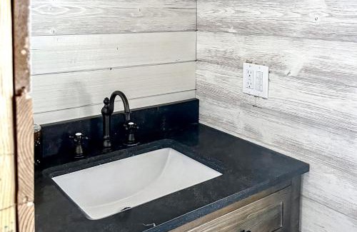 Wakefield Maison | Lake Ivanhoe Rendevous