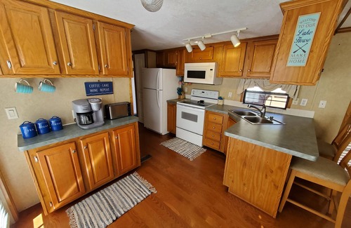Salt Springs Cabine | Lake Kerr Cabin in Salt Springs W/golf cart and water sports equipment.