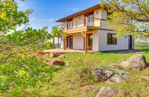 Medicine Park Maison | Lake Lawtonka View Mountaintop Medicine Park Home
