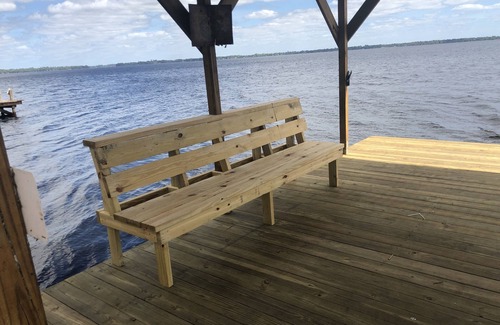 Melrose Maison | Lac vivant près de Gainesville, UF Health et Université de Floride