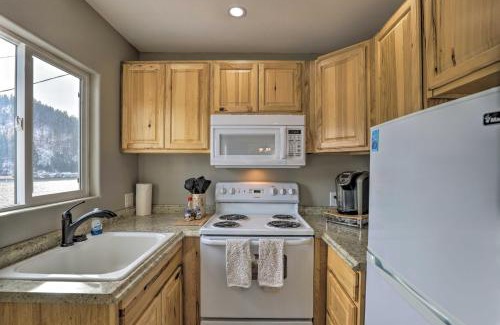 Loon Lake Maison | Lake Loon Hillside Cottage with Private Deck!