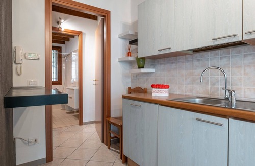 Sulzano Appartement | Lake & Love - Una Habitación Piso, Capacidad 4