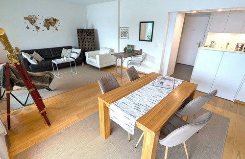 Brunnen Appartement | Lake Lucerne apt: spectacular lakeside view, central, family friendly