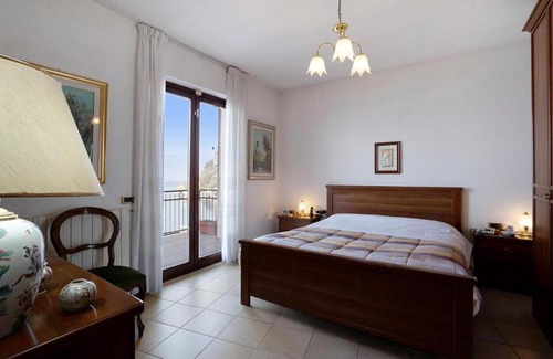 Castelveccana Maison | Lake Maggiore - Elegant House with Lake View and Private Pool