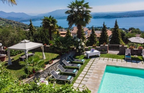 Brovello-Carpugnino Appartement | Location villa Lac Maggiori, Location villa Lacs Italiens, Location villa Lac Maggiori, villa avec piscine Lac Maggiori