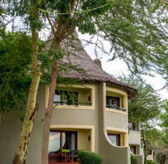 Mto wa Mbu Cabine | Lake Manyara Serena Safari Lodge