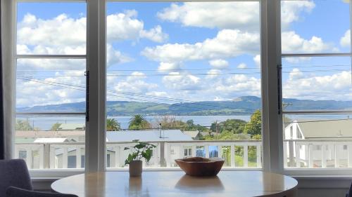 Kawaha Point Maison | Lake, mountain view cottage - near major attractions
