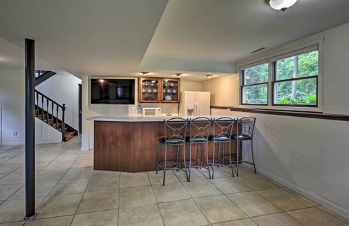 Delafield Maison | Lake Nagawicka Home - 2 Blocks to Boat Launch