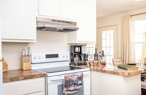 Jefferson Maison | Lake O' The Pines Lake Front Two Bedroom Home - A Slice of Paradise