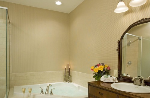 Laconia Hôtel | Lake Opechee Inn and Spa