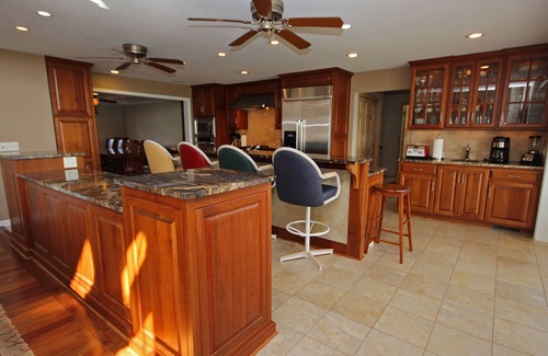 Alexandria Maison | Toute l'année Luxueuse 6 BR / 4 ½ BA Maison / 22 Ft. Bateau ponton inclus dans la saison!