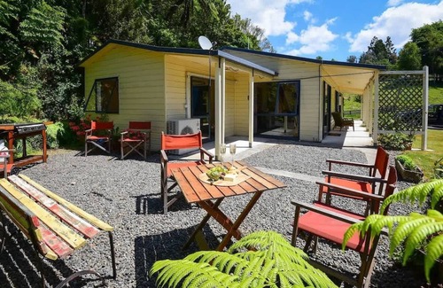 Okere Falls Maison | Lake Rotoiti Retreat
