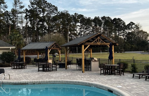 Santee Copropriété | Lake Side Condo Getaway