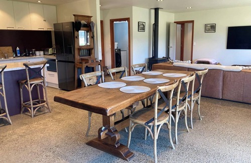 Tasman Region Autre | Lake Station House-Cosy Farm House nestled into Lake Station