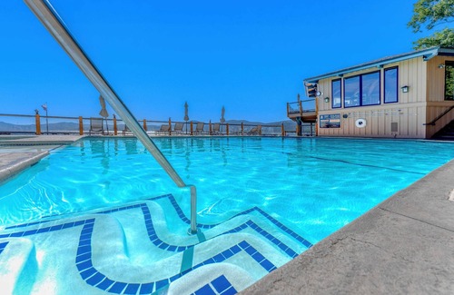 Brockway Copropriété | Lake Tahoe Vacation Rental w/ Patio & Pool Access