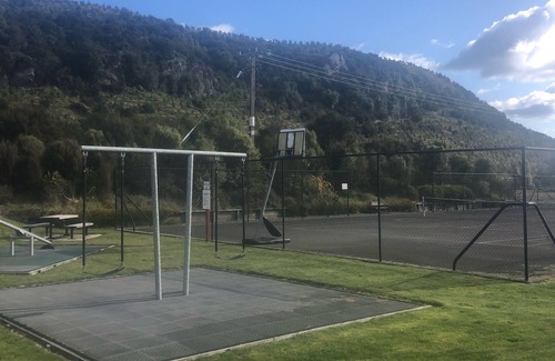 Whareroa Village Maison | Lake Taupo- Whareroa Village, sit on the deck enjoy the view.