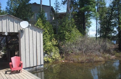 Temagami Cottage | Lac Temagami Cottage / Lakeshore Suite Location de vacances à la Temagami Bighouse