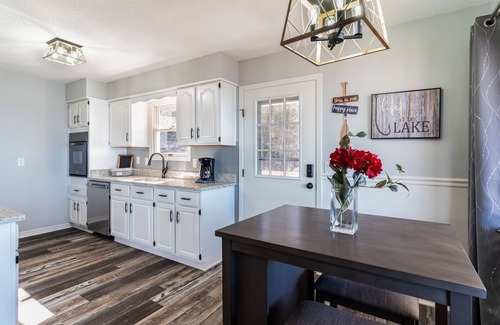 Lakeview Maison | Lake Therapy- Best views of Bull Shoals Lake/White River area!