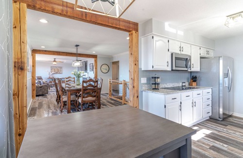 Lakeview Maison | Lake Therapy- Best views of Bull Shoals Lake/White River area!
