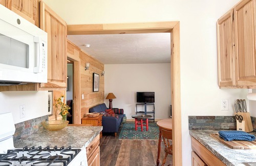 Jefferson Cottage | Lake Top Cottage - Midcoast Maine - New Reno - High-Speed WiFi