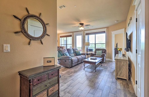 Jonestown Appartement | Lake Travis Condo with Resort Amenity Access!