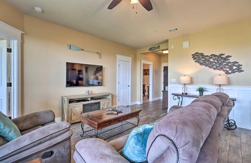 Jonestown Appartement | Lake Travis Condo with Resort Amenity Access!