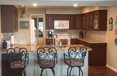 Point Venture Maison | Lake Travis Waterfront - 4BR / 3BA vues exceptionnelles, quai pour bateaux