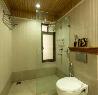 Mallital Maison | Lake View 2BHK close to mall road l Lake Daze