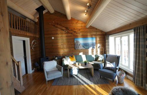 Sykkylven Appartement | Lake View Apartment 2 bedrooms and loft