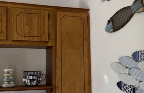 Hoyt Cabine | Lake View Cabin 2 beds 1 bath sleeps 5 15 miles from Eufaula.