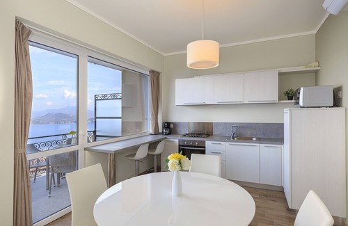 Someraro Appartement | Lake View, Luxury Apartment in Someraro, Stresa - Apartment WEST