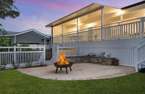 Berkeley Vale Maison | Lake View Luxury in the Vale