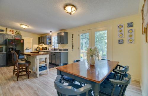 Mountain Home Maison | Lake-View Mountain Home Retreat with Fire Pit!