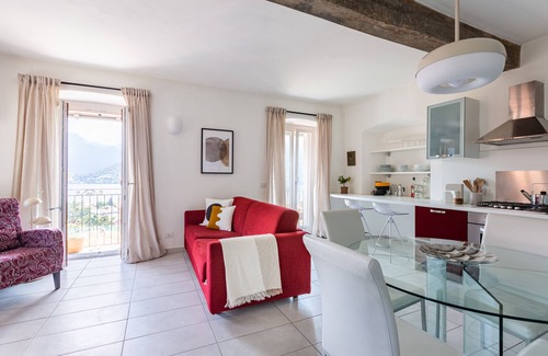 Azzano Appartement | Lake View Terrace Apartment