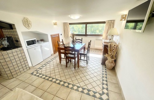 Montefiascone Villa | LAKE VIEWS BOLSENA-EXCLUSIVE VILLA/POOL/JACUZZI/SLEEPS 24/CHILDRENS PLAYGROUND