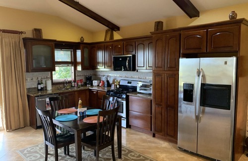 Tierras Morenas Maison | Lake & Volcano Views! 3 Bedroom, 2 1/2 Bath, Full Home - 10% 7 Day Discount