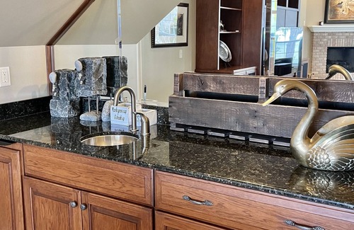 Eastlake Weir Maison | Lake Weir Luxury