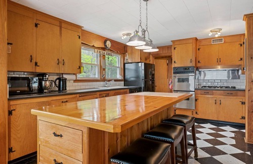 Wolfeboro Maison | Lake Wentworth Estate: Unobstructed Sunset Views, Private Beach, Fire Pit, Lawn
