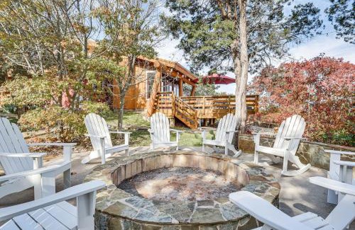 Morgan Maison | Lake Whitney Cabin with Hot Tub and Fire Pit!