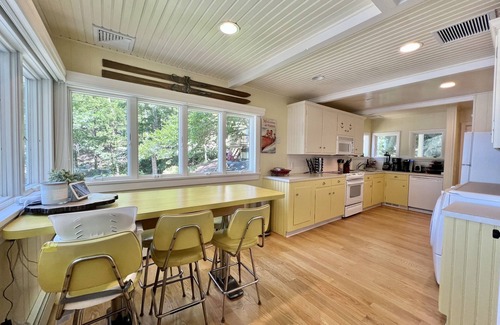 Laconia Maison | Lake Winni- Amazing waterfront oasis- beach, dock and more!