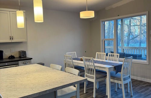 Dunnottar Cabine | Lake Winnipeg West Shore Retreat in the Village of Dunnottar