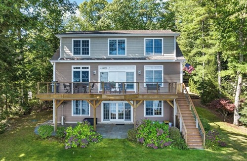 Gilford Maison | Winnipesaukee Waterfront Home Sleeping 12