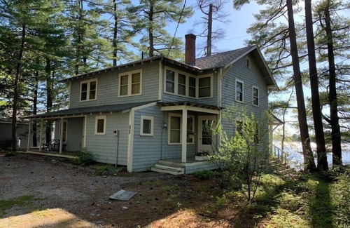 Wolfeboro Maison | Lake Winnipesaukee Vintage Vacation Home – Your Ideal Lakefront Retreat