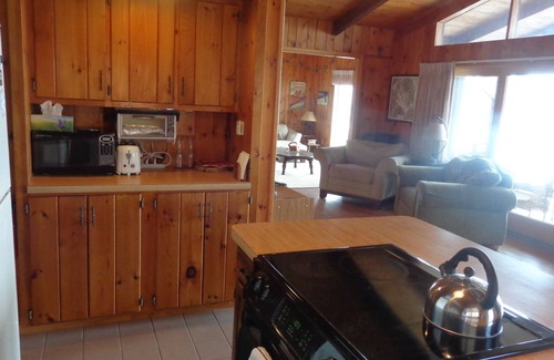 West Alton Maison | Bord de l'eau du lac Winnipesaukee! Pour toute la famille, vue imprenable, bain à remous, kayaks et plus