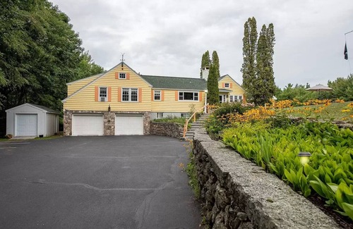 Laconia Maison | Lake Winnipesaukee, Weirs Beach, Funspot, Gunstock
