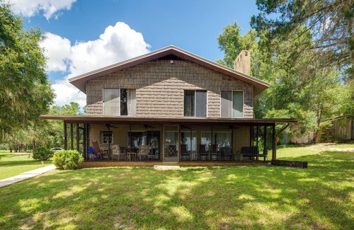 Hawthorne Maison | Lake Winnott Home w/ Boat Ramp & Dock